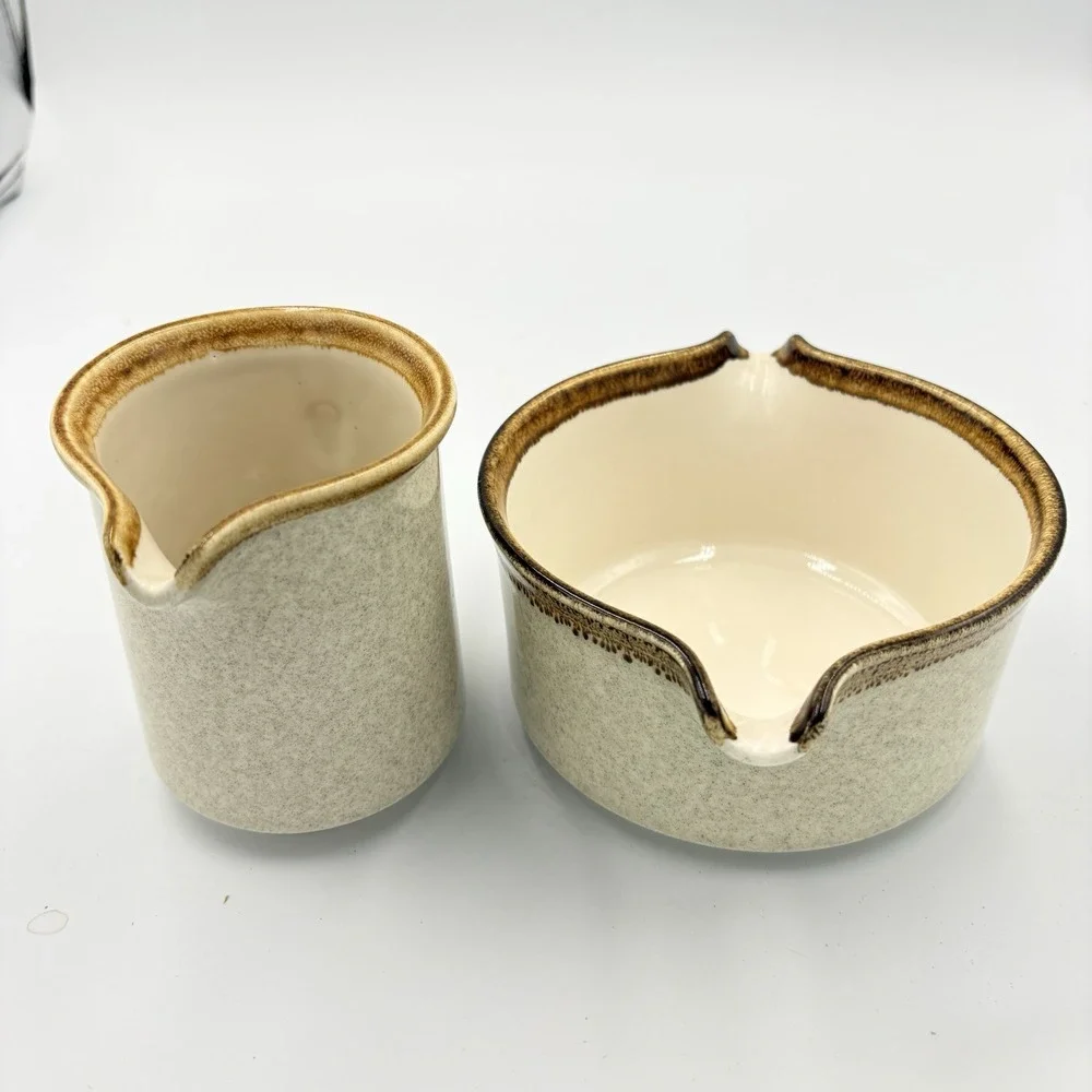 Mikasa Stone Manor F5800 Gravy Boat And Creamer Stoneware Brown
